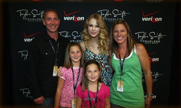Taylor Swift — san diego CA — photo 3