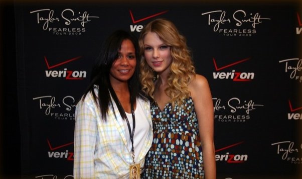 Taylor Swift — san diego CA — photo 4