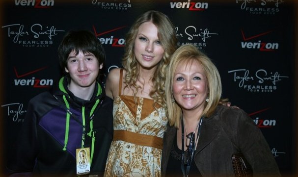 Taylor Swift — seattle WA — photo 1