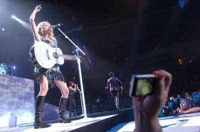 Taylor Swift — September 10 - Bossier City, Louisiana — photo 25
