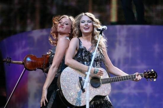 Taylor Swift — September 12 - Nashville, Tennessee — photo 13