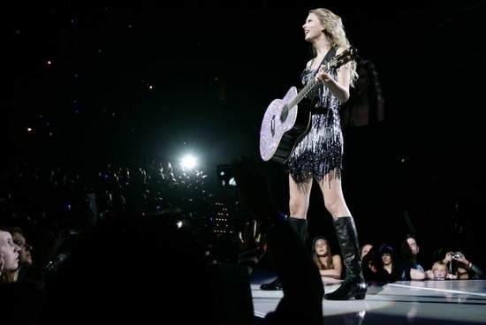 Taylor Swift — September 12 - Nashville, Tennessee — photo 14