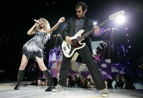 Taylor Swift — September 12 - Nashville, Tennessee — photo 16