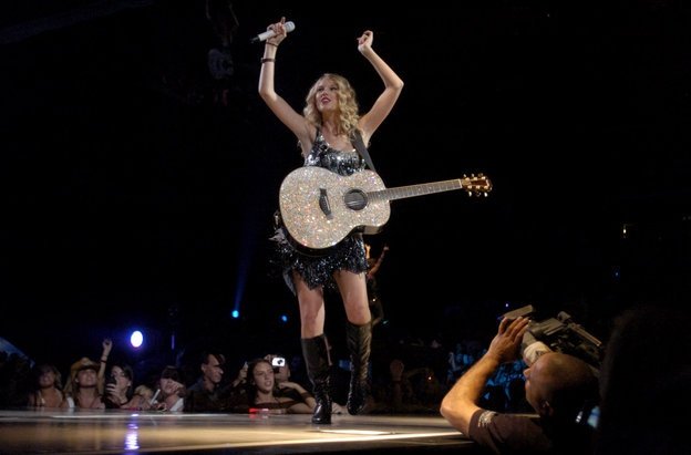 Taylor Swift — September 5 - Charlotte, North Carolina — photo 2