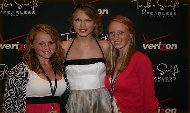 Taylor Swift — uncaville CT — photo 1