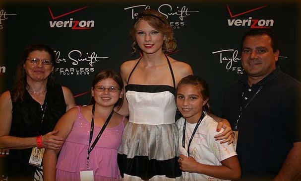 Taylor Swift — uncaville CT — photo 3
