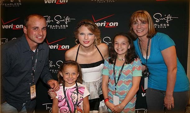 Taylor Swift — uncaville CT — photo 5