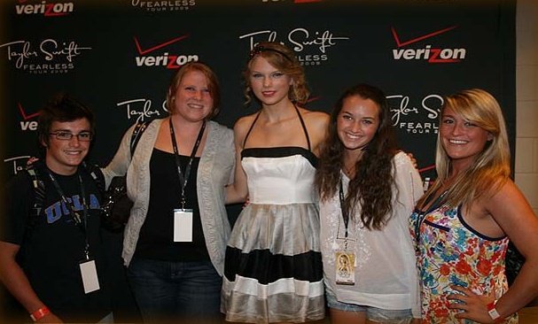 Taylor Swift — uncaville CT — photo 6