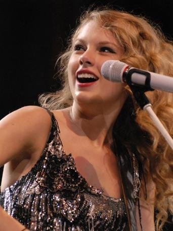 Taylor Swift — February 10 - Melbourne, Australia — photo 22