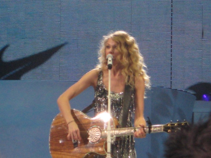 Taylor Swift — February 11 - Melbourne, Australia — photo 13