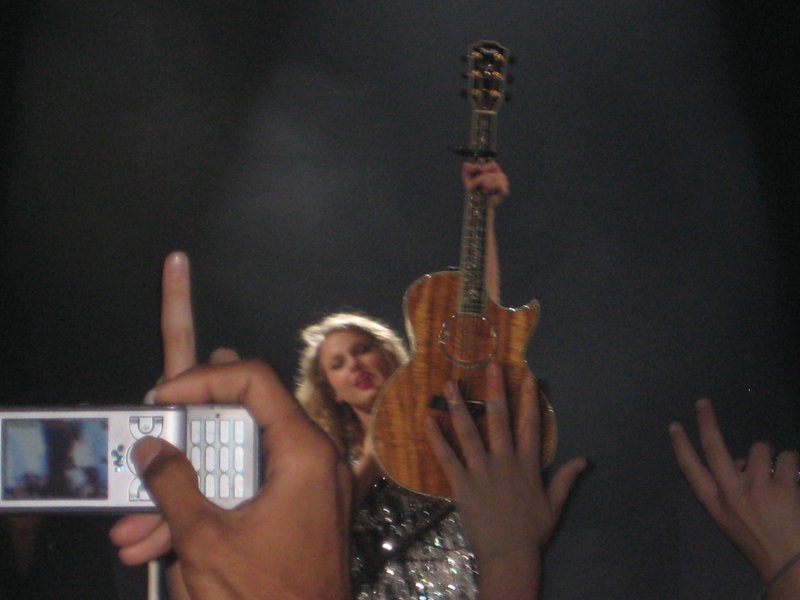 Taylor Swift — February 11 - Melbourne, Australia — photo 14