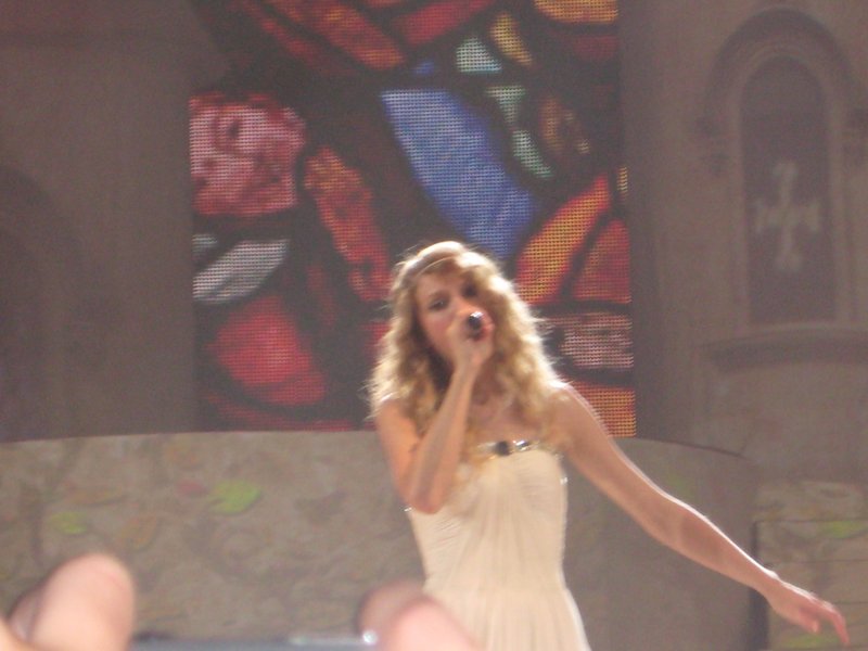 Taylor Swift — February 11 - Melbourne, Australia — photo 27