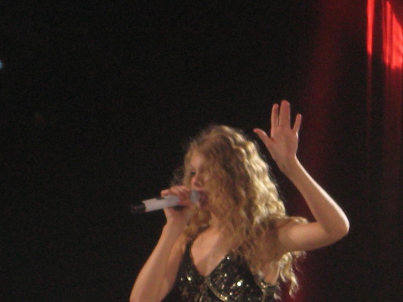 Taylor Swift — February 11 - Melbourne, Australia — photo 37