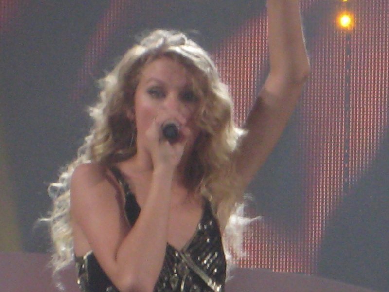 Taylor Swift — February 11 - Melbourne, Australia — photo 38