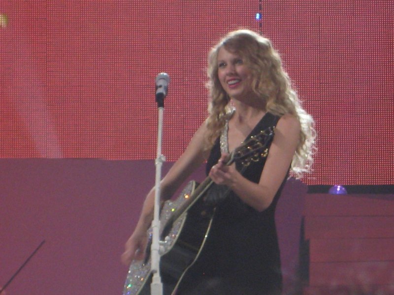 Taylor Swift — February 11 - Melbourne, Australia — photo 45