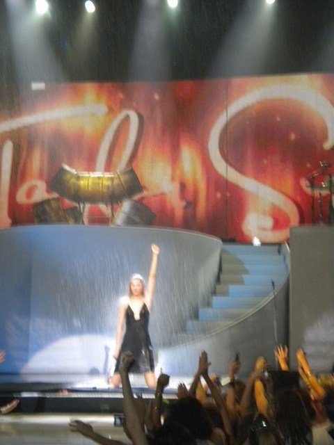 Taylor Swift — February 4 - Brisbane, Australia — photo 6
