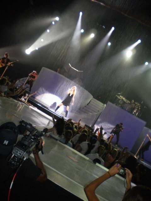 Taylor Swift — February 4 - Brisbane, Australia — photo 8