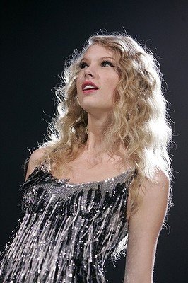 Taylor Swift — February 6 - Sydney, Australia — photo 6
