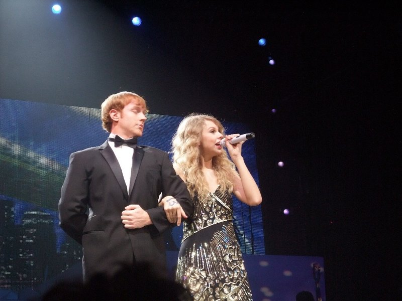 Taylor Swift — February 6 - Sydney, Australia — photo 35