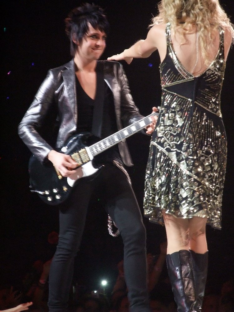 Taylor Swift — February 6 - Sydney, Australia — photo 36