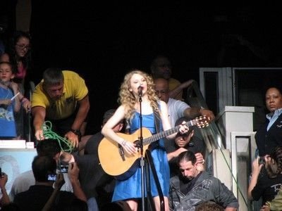 Taylor Swift — June 1 - Washington, DC — photo 9