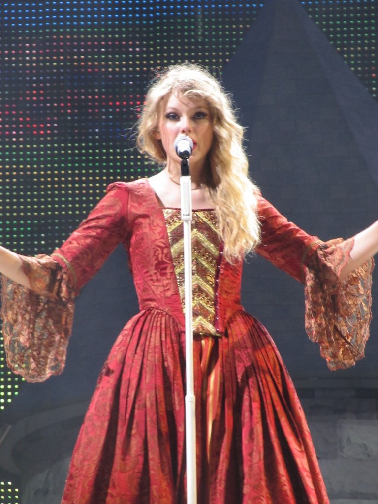 Taylor Swift — June 5 - Foxboro, Massachusetts — photo 8
