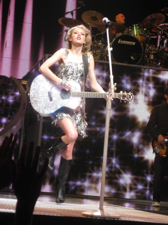 Taylor Swift — March 10 - Austin, Texas — photo 15
