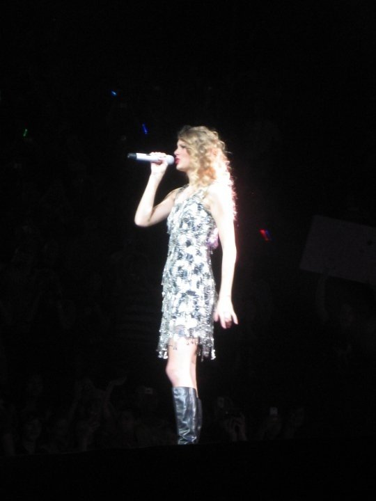 Taylor Swift — March 10 - Austin, Texas — photo 39