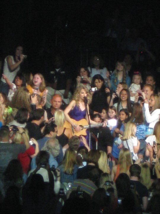 Taylor Swift — March 10 - Austin, Texas — photo 56