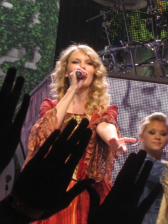 Taylor Swift — March 10 - Austin, Texas — photo 74