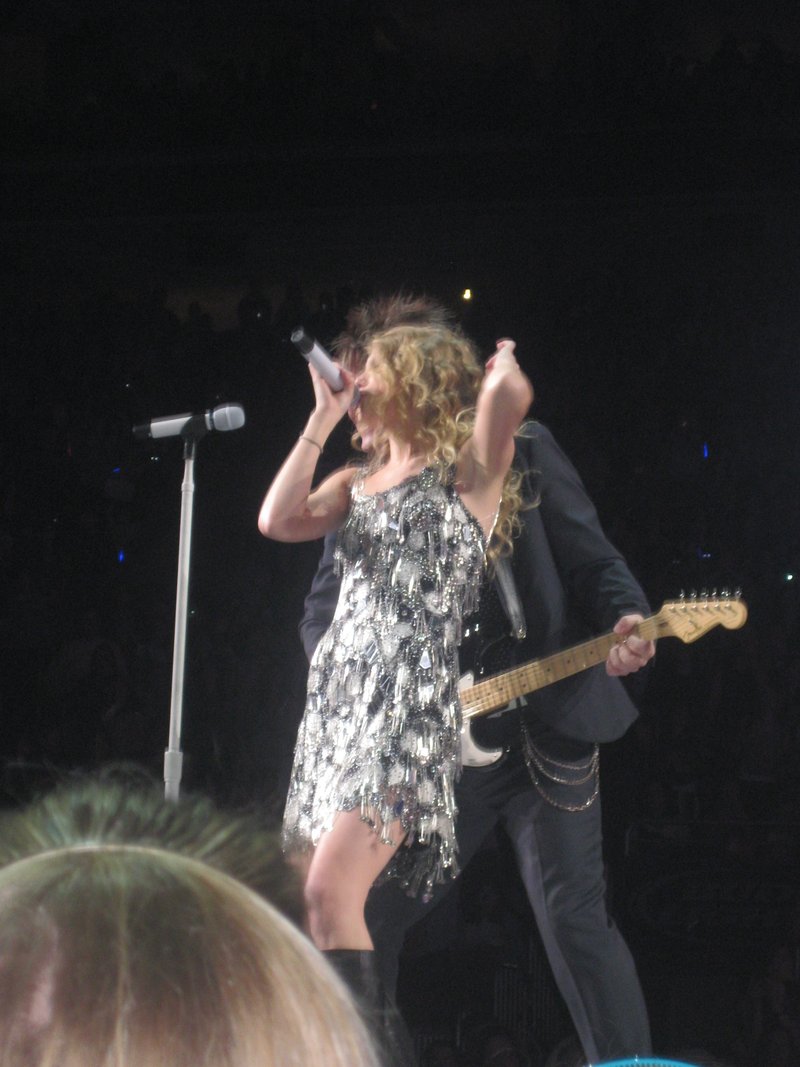 Taylor Swift — March 18 - Philadelphia, Pennsylvania — photo 55