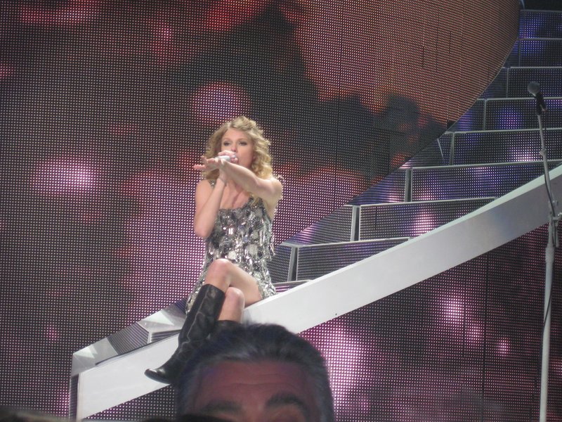 Taylor Swift — March 18 - Philadelphia, Pennsylvania — photo 56