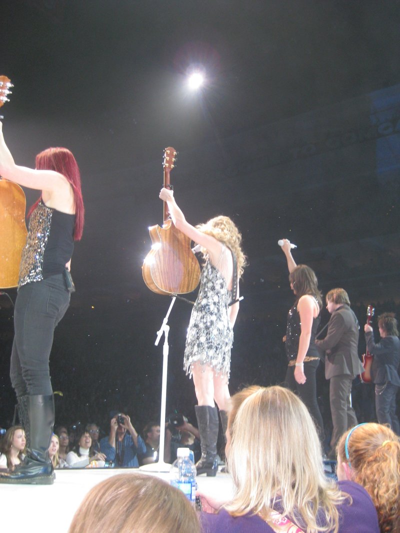 Taylor Swift — March 18 - Philadelphia, Pennsylvania — photo 62