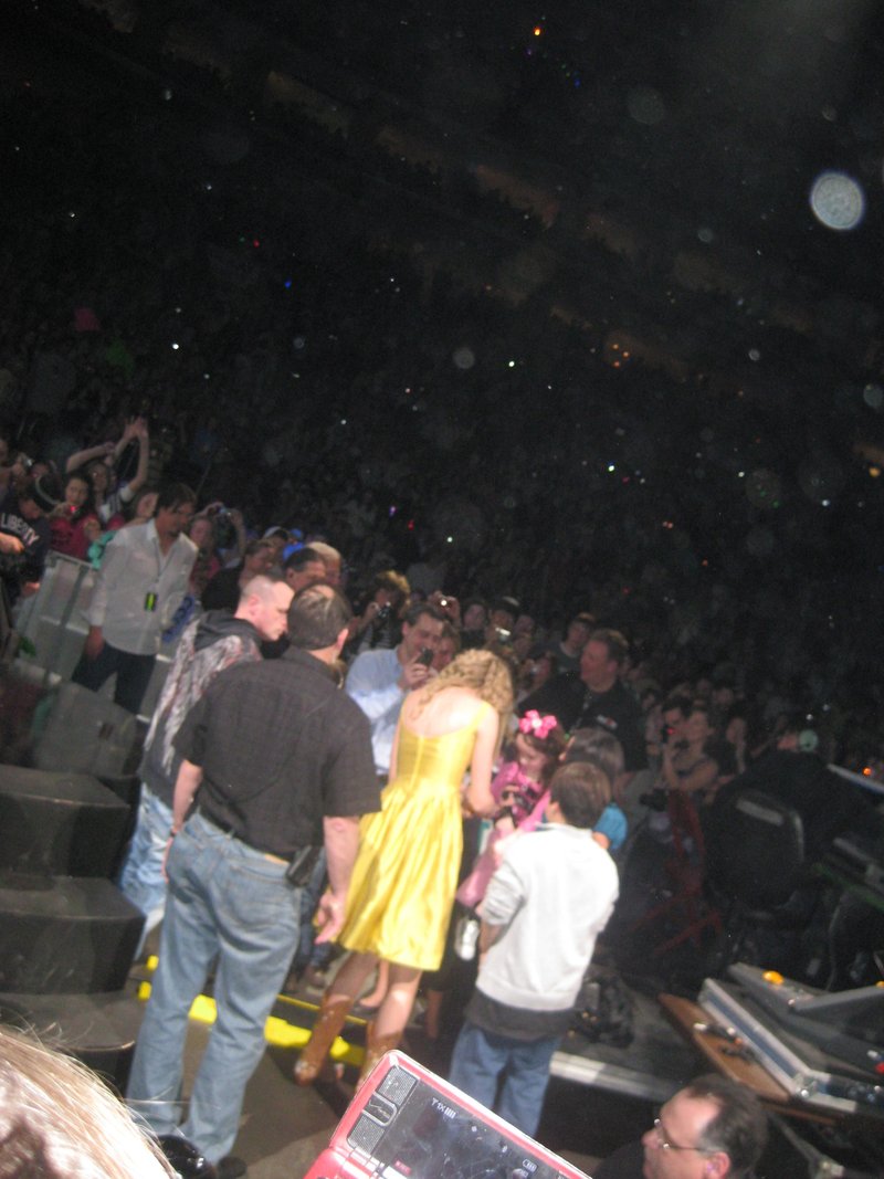 Taylor Swift — March 18 - Philadelphia, Pennsylvania — photo 69