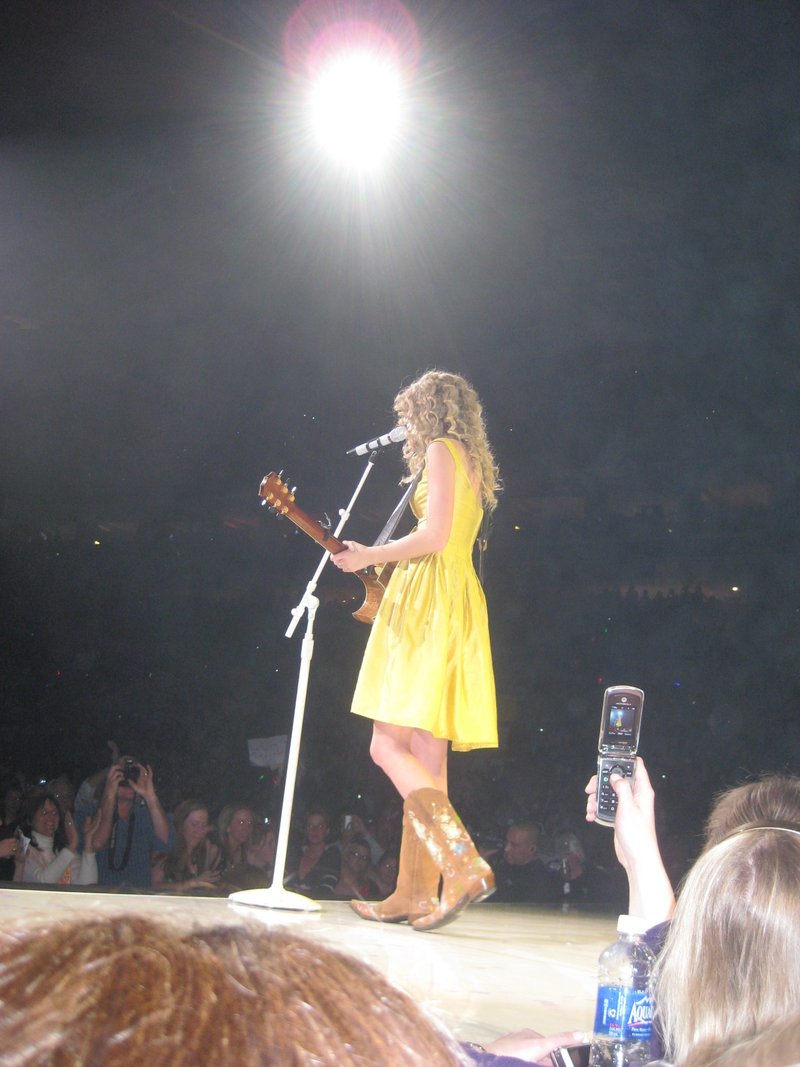 Taylor Swift — March 18 - Philadelphia, Pennsylvania — photo 72