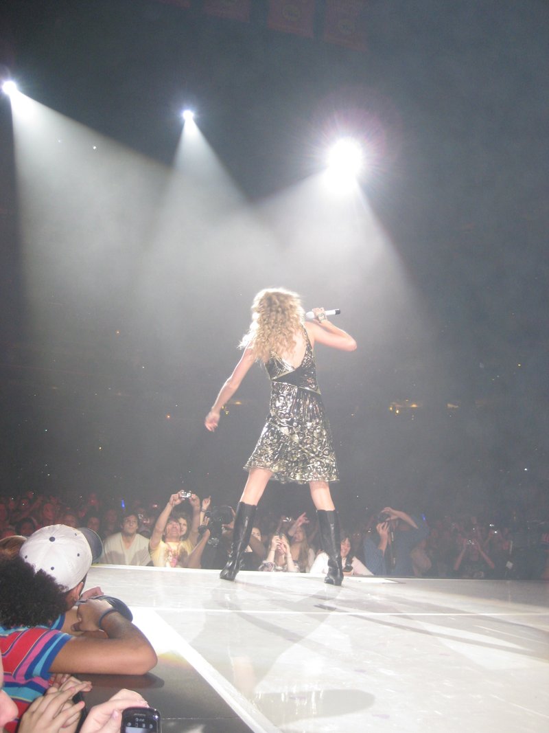 Taylor Swift — March 18 - Philadelphia, Pennsylvania — photo 81