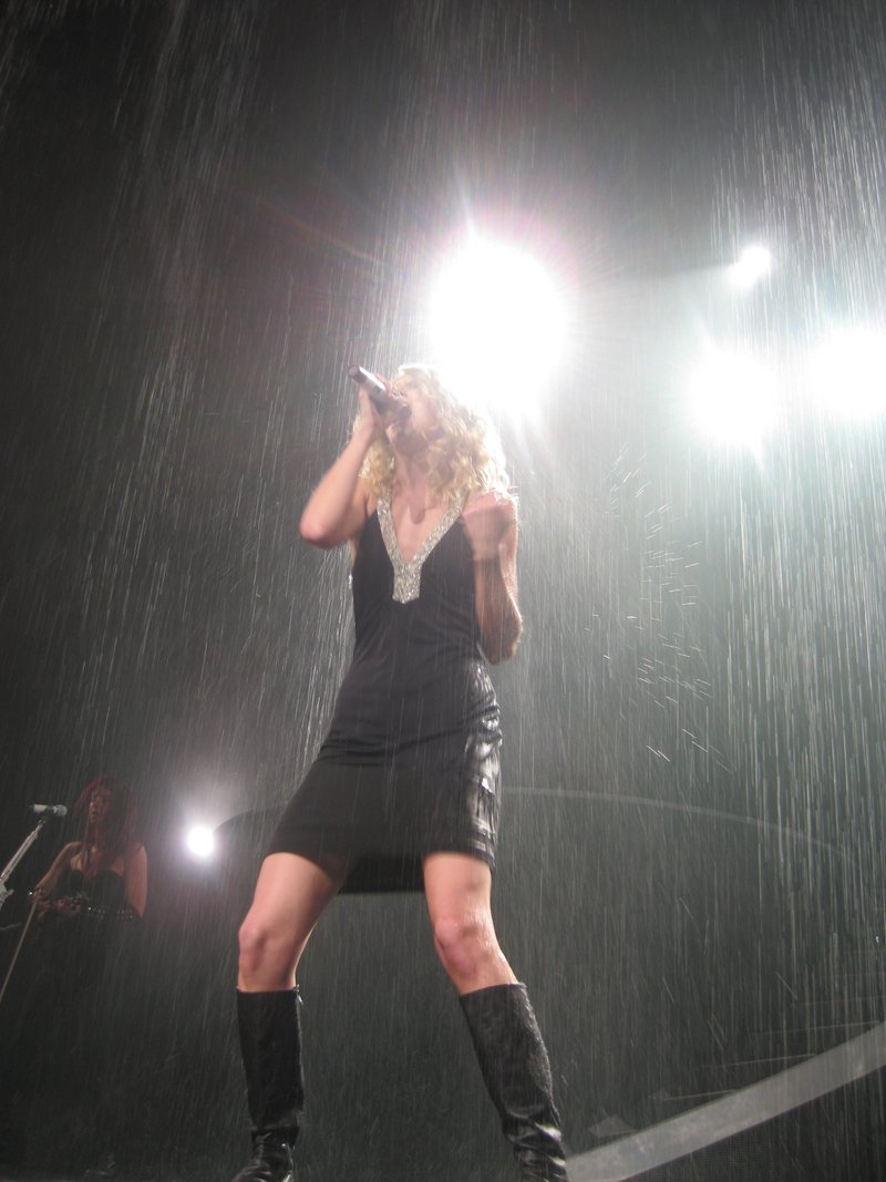 Taylor Swift — March 18 - Philadelphia, Pennsylvania — photo 94
