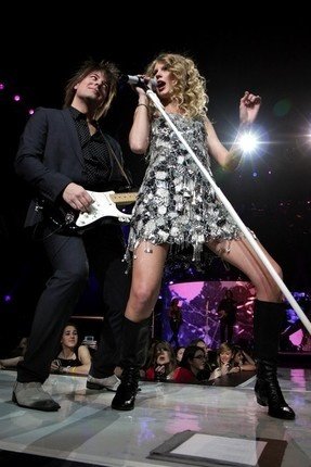 Taylor Swift — March 19 - Philadelphia, Pennsylvania — photo 5