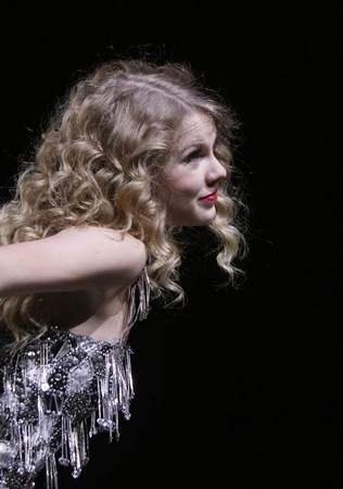 Taylor Swift — March 26 - Detroit, Michigan — photo 9