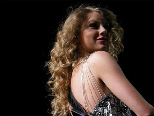 Taylor Swift — March 27 - Detroit, Michigan — photo 9