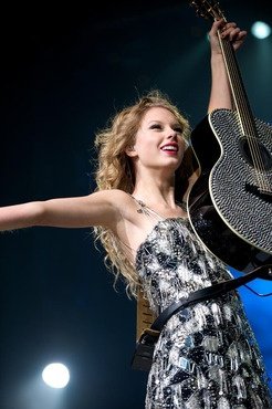 Taylor Swift — March 28 - Cincinnati, Ohio — photo 5