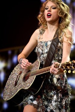 Taylor Swift — March 28 - Cincinnati, Ohio — photo 11