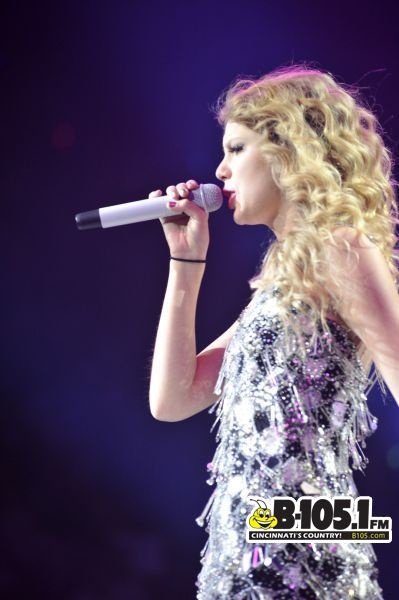 Taylor Swift — March 28 - Cincinnati, Ohio — photo 34
