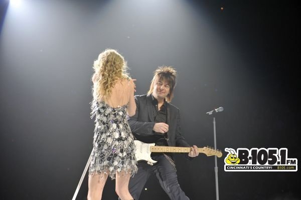 Taylor Swift — March 28 - Cincinnati, Ohio — photo 35