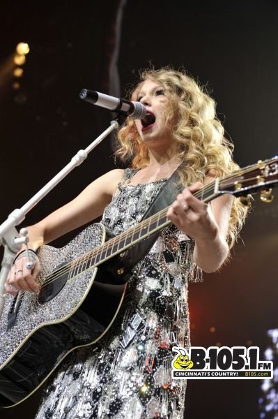 Taylor Swift — March 28 - Cincinnati, Ohio — photo 44