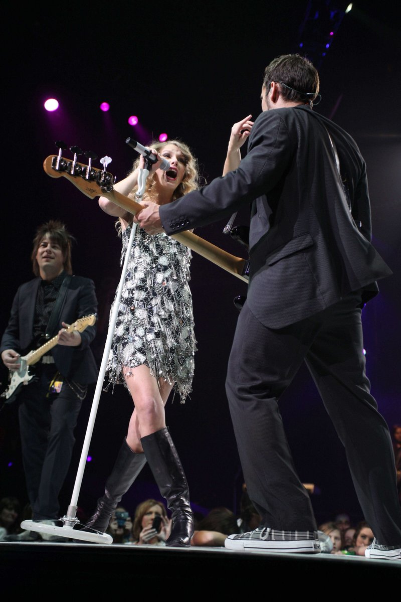 Taylor Swift — March 28 - Cincinnati, Ohio — photo 56