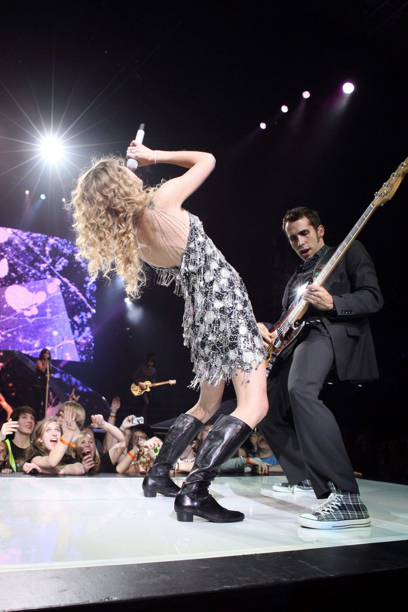 Taylor Swift — March 28 - Cincinnati, Ohio — photo 60