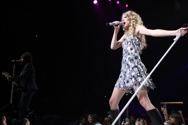 Taylor Swift — March 28 - Cincinnati, Ohio — photo 61