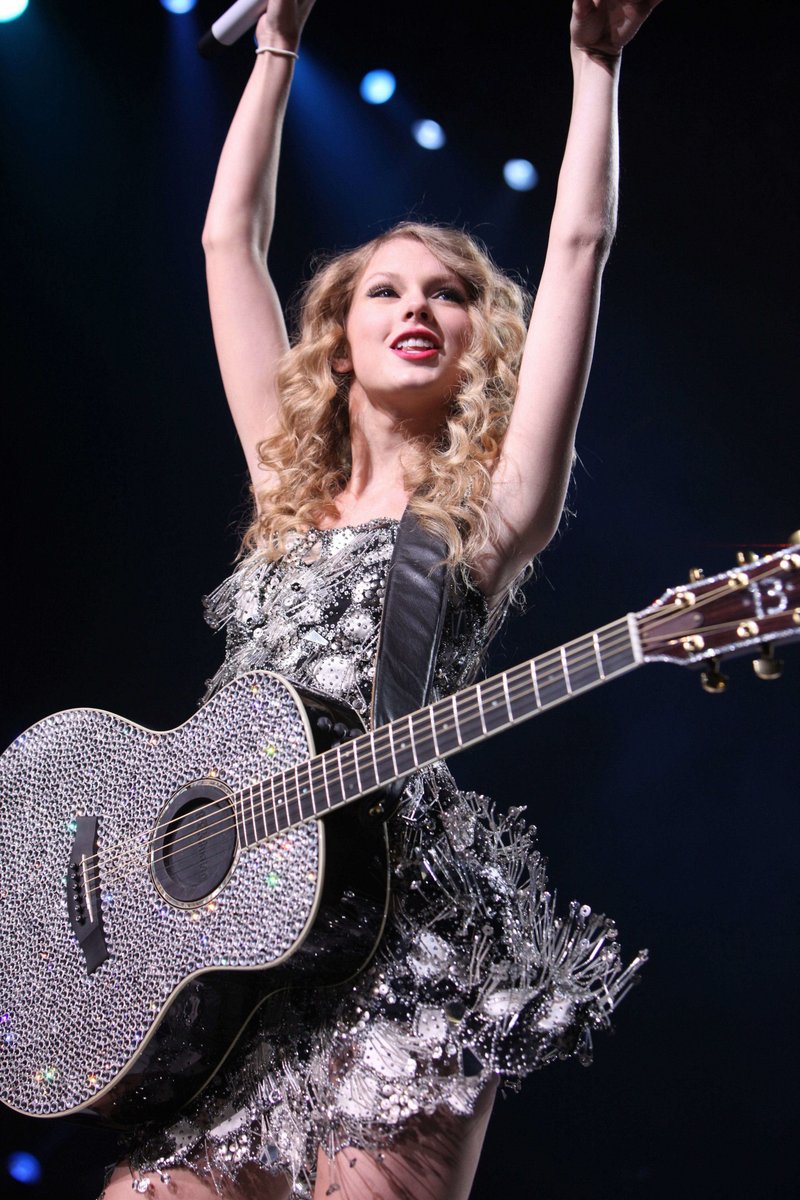 Taylor Swift — March 28 - Cincinnati, Ohio — photo 84