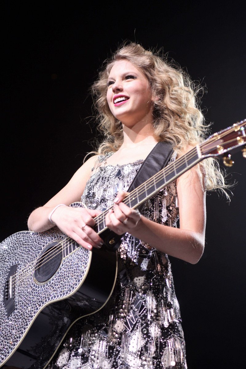 Taylor Swift — March 28 - Cincinnati, Ohio — photo 87